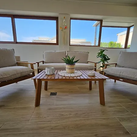 Agora Luxury Ii *