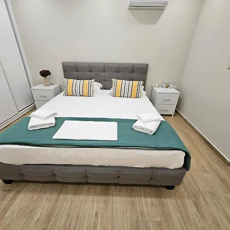 Agora Luxury Ii Loutráki