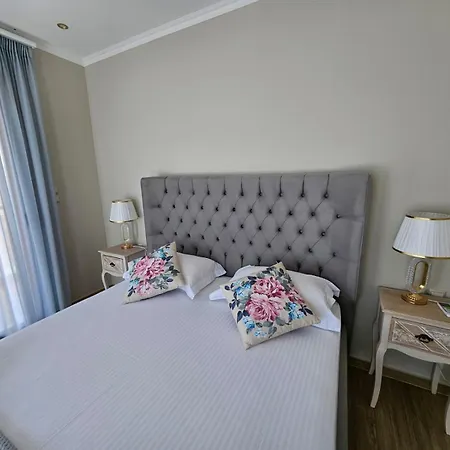Agora Luxury Ii וילה לוטראקי