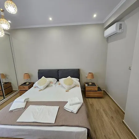 Agora Luxury Ii וילה לוטראקי